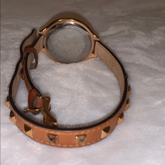 Michael Kors Wrap Watch - Picture 4 of 8